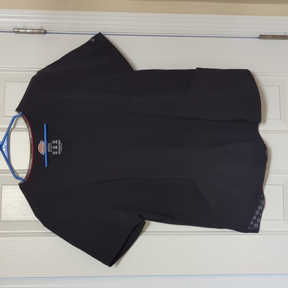 Women's black XL Dickies scrub top